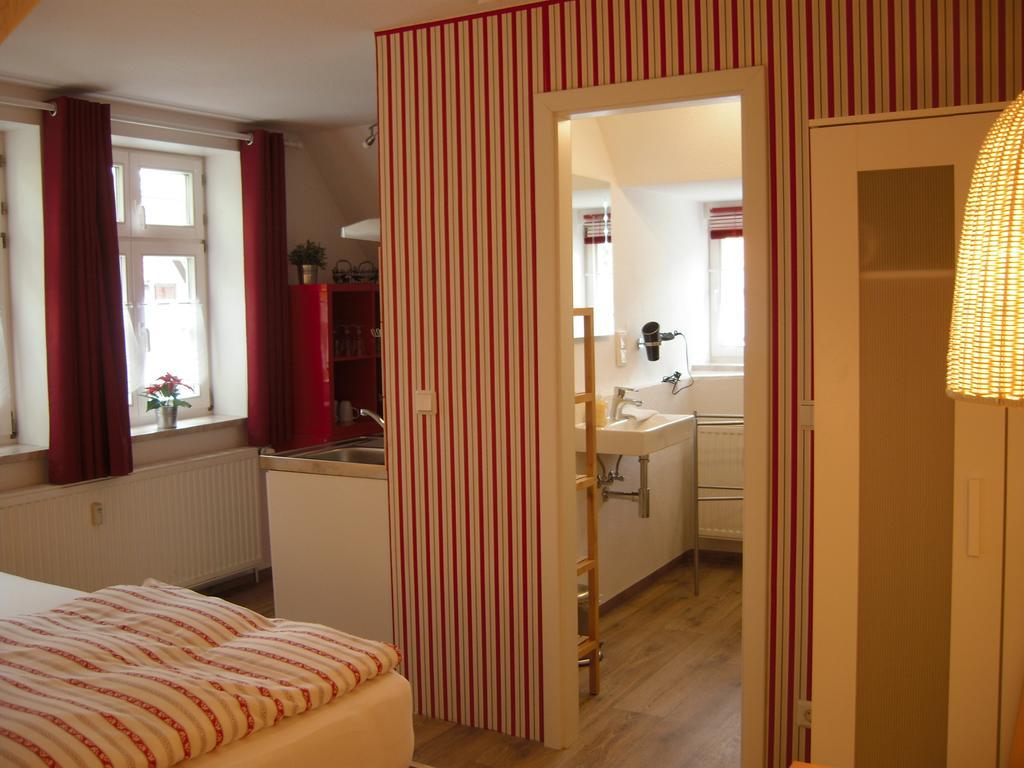 Ferienwohnungen Zur Kaiserstrasse Quedlinburg Kamer foto
