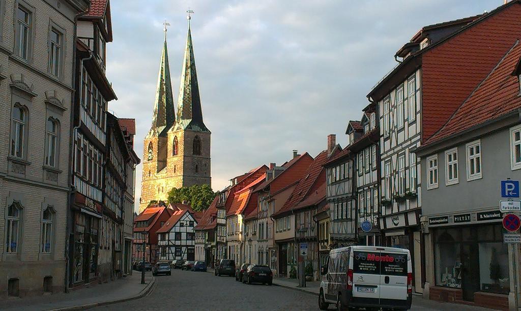 Ferienwohnungen Zur Kaiserstrasse Quedlinburg Kamer foto